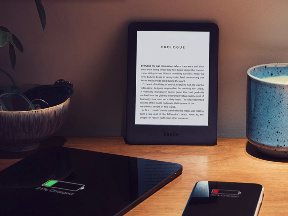 A single charge to the new kindle lasts weeks. (Photo: Amazon)