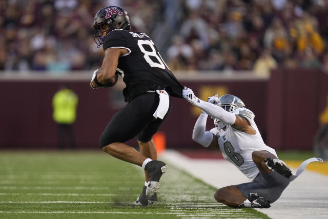 Darius Taylor runs for 193 yards, Minnesota beats Eastern Michigan 25-6