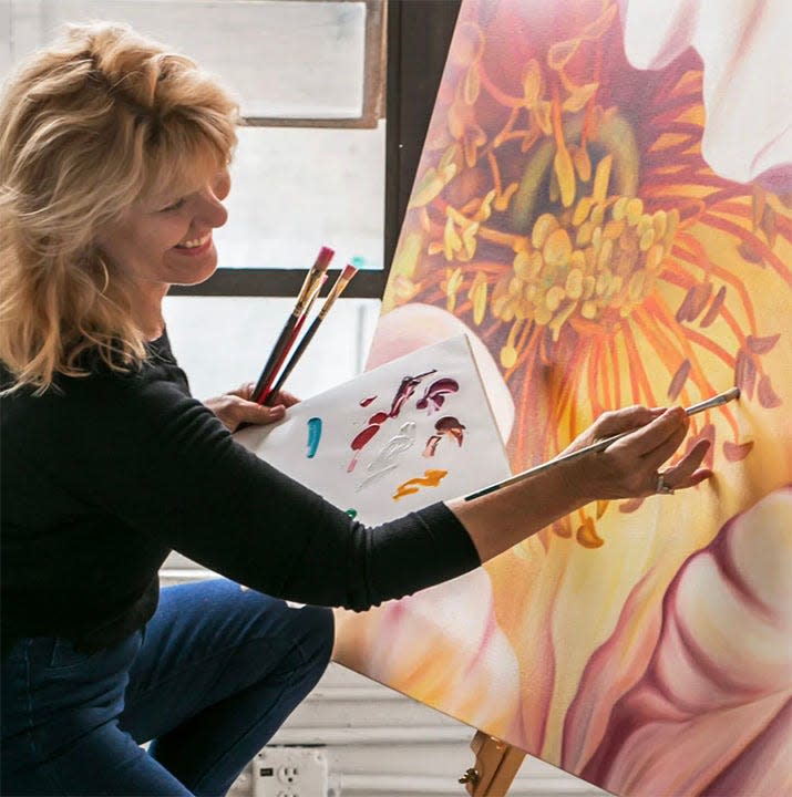 Barbara Eberhart will teach Close Encounters With Artists" starting Oct. 16.