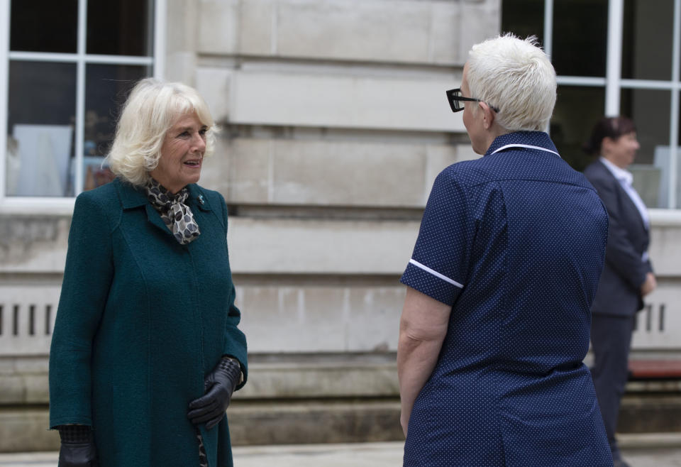 BELFAST, NORTHERN IRELAND - SEPTEMBER 30: Camilla, Duchess of Cornwall thank nurses and midwives who transitioned early from their training to respond to the Covid-19 pandemic during a visit to the Ulster Museum on September 30, 2020 in Belfast, United Kingdom. (Photo by Ian Vogler - WPA Pool/Getty Images)