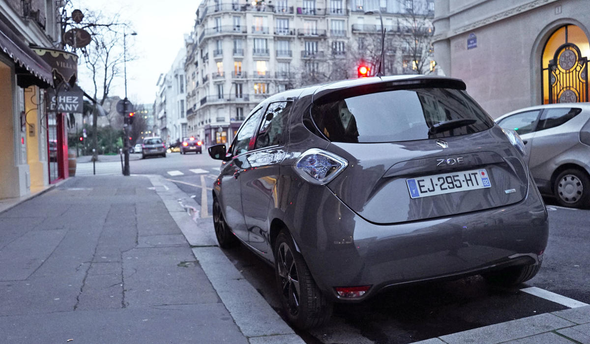 10 Reasons Why Renault Zoe Electric Car Is A Perfect Daily Commute Car