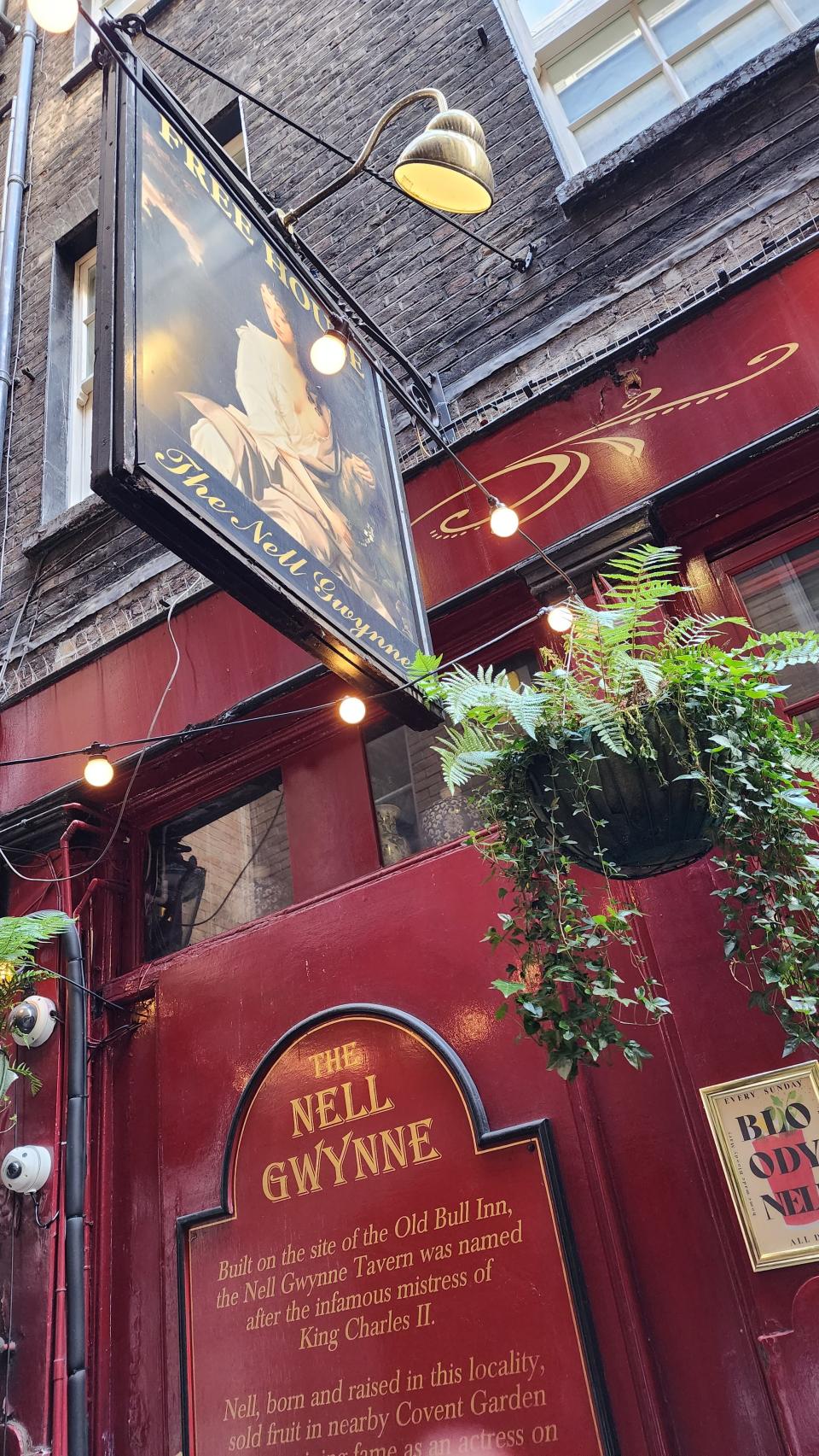 The Nell Gwynne Tavern is a tiny pub with great music and beer.