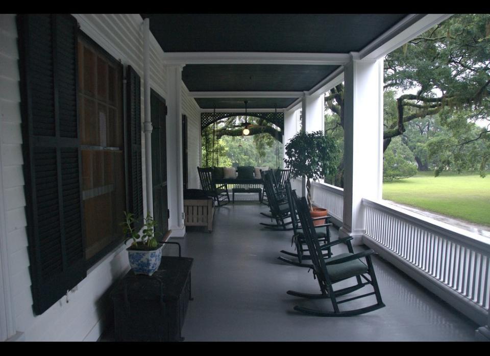 For a coordinated look, paint the chairs the same hue as a detail on the front porch.       Photo by Flickr user <a href="http://www.flickr.com/photos/jlilly/1020465043/" target="_hplink">johnolilly.</a> 