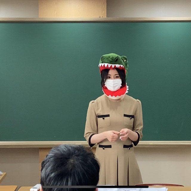 1名南韓正妹老師引發台網友暴動。（翻攝自PTT）