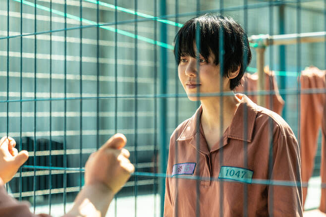 （圖源：Netflix《假面女郎》）