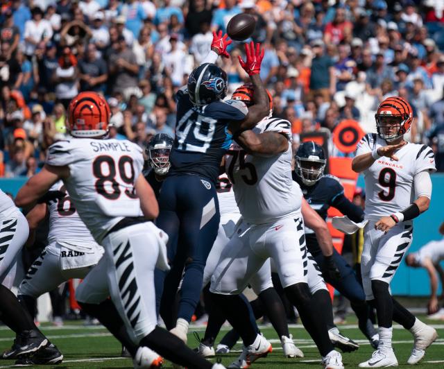 See Tennessee Titans' defense celebrate with 'Drumline' after Joe