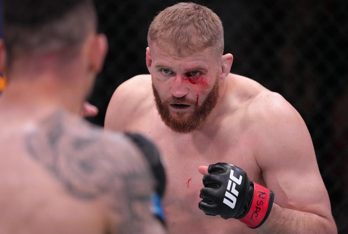 Jan Blachowicz gets the fire back in critical win vs. Rakic