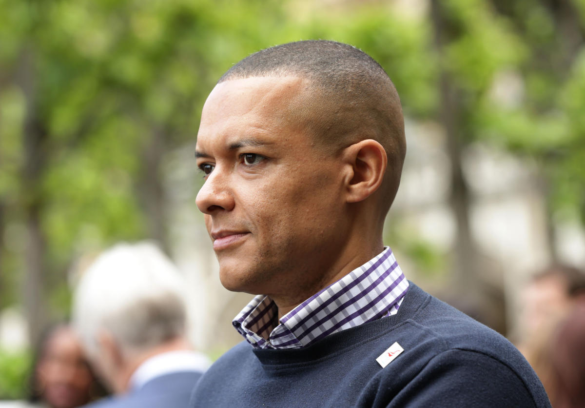 Labour Mp Clive Lewis Apologises After Video Emerges Of Him On Stage