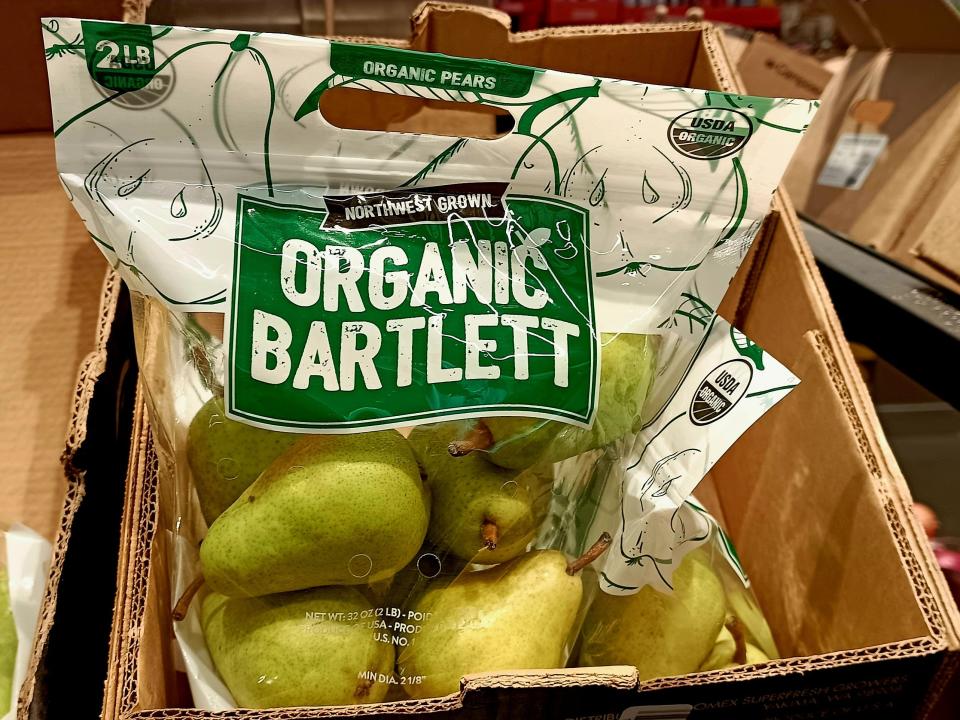 Organic pears at Aldi