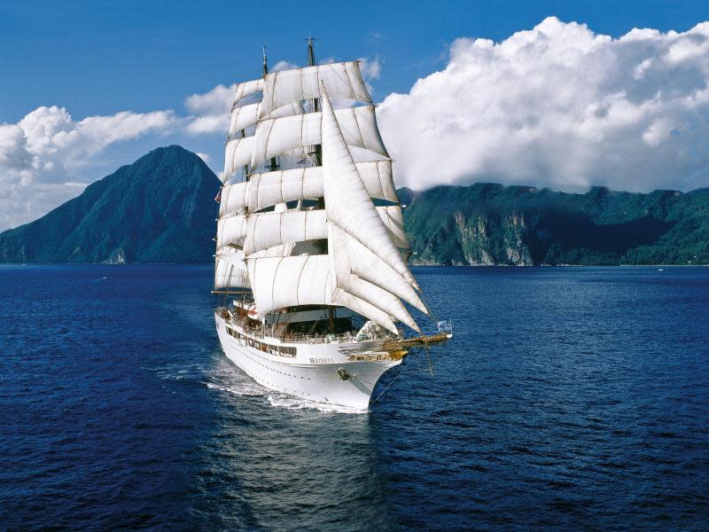 Windjammerliebhaber, die auf Urlaub unter Segeln schwören, reisen auf der «Sea Cloud II» mit nur 93 weiteren Passagieren. Foto: Sea Cloud Cruises