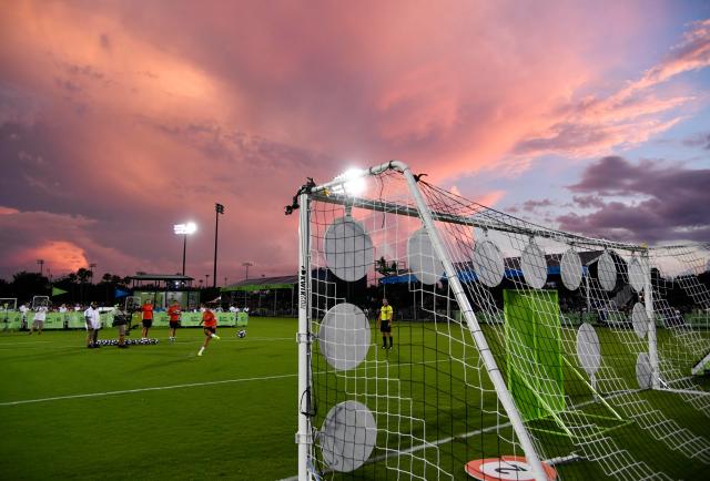 MLS All-Star Game: Chicharito, Carlos Vela headline skills challenge