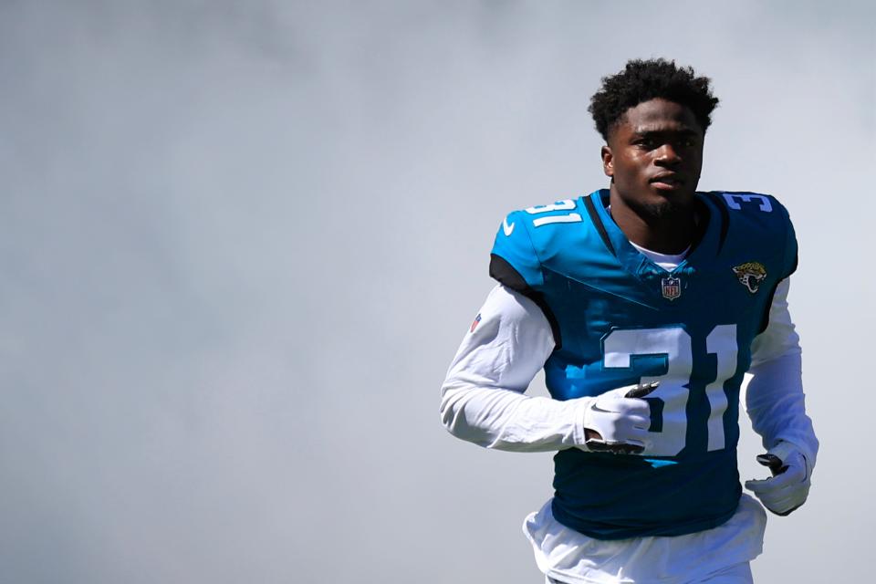 Jacksonville Jaguars cornerback Darious Williams (31) is introduced before an NFL football matchup Sunday, Oct. 15, 2023 at EverBank Stadium in Jacksonville, Fla. The Jacksonville Jaguars defeated the Indianapolis Colts 37-20. [Corey Perrine/Florida Times-Union]