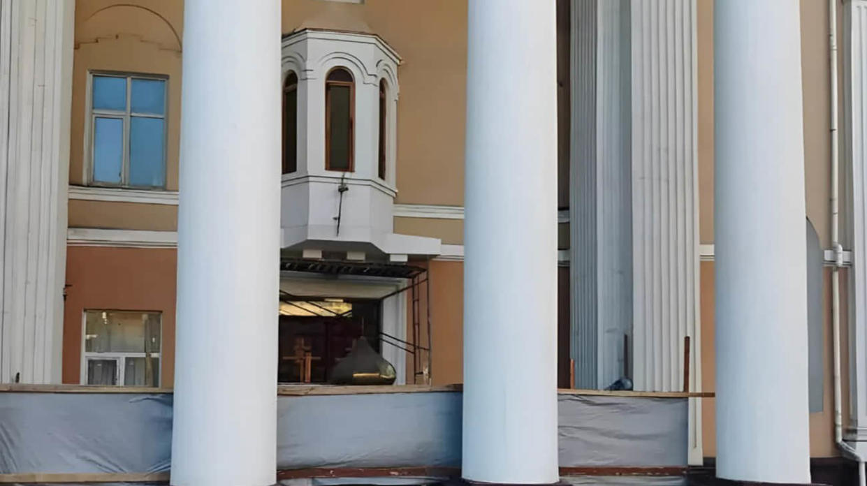 Russian occupiers dismantled the dome of OCU cathedral in Simferopol, Crimea. Photo: Ukrainian President’s Representative Office in Crimea