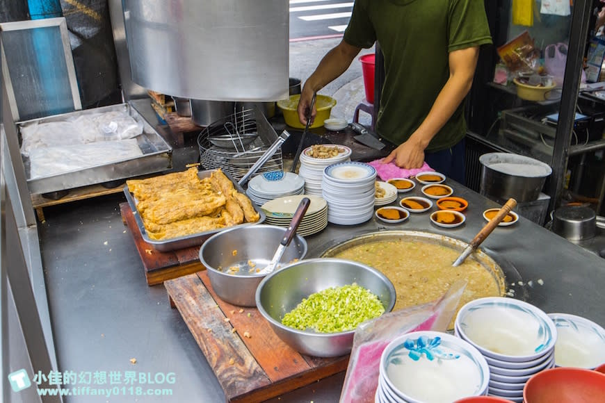 新北美食｜伍股鹹粥