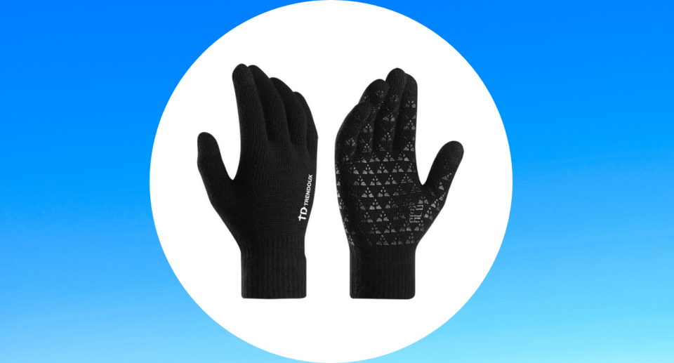 Amazon shoppers are loving these bestselling Trendoux Anti Slip Knit Touch Screen Gloves.