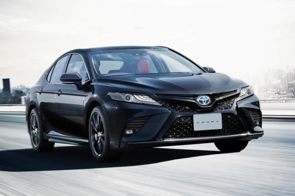 40-toyota-camry-ws-black-edition