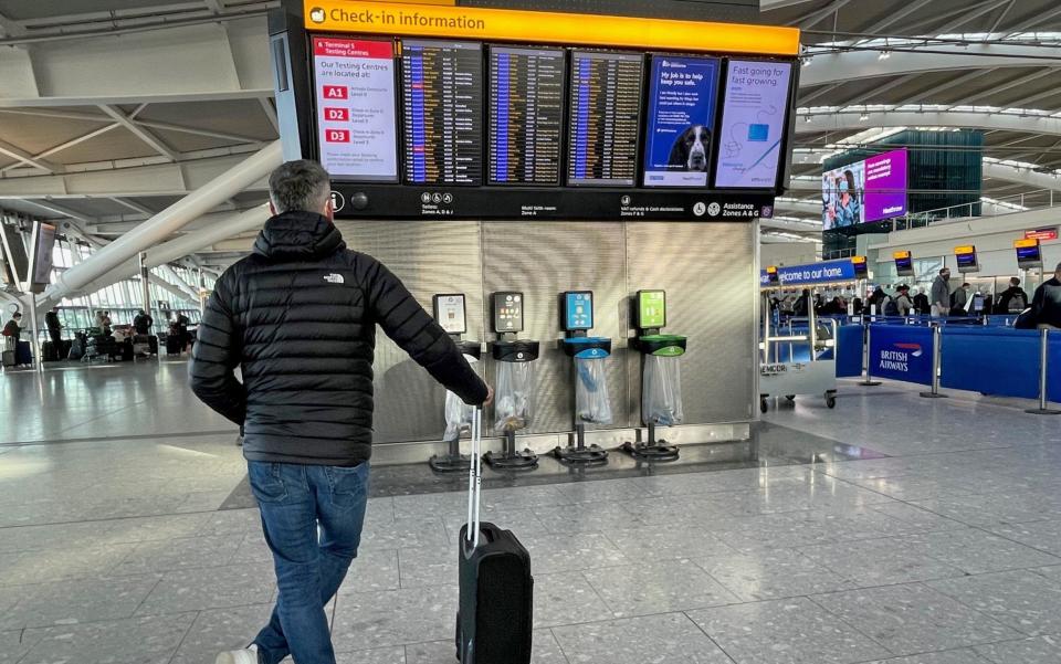 Airports flights prices travel chaos - Jonathan Brady/PA Wire