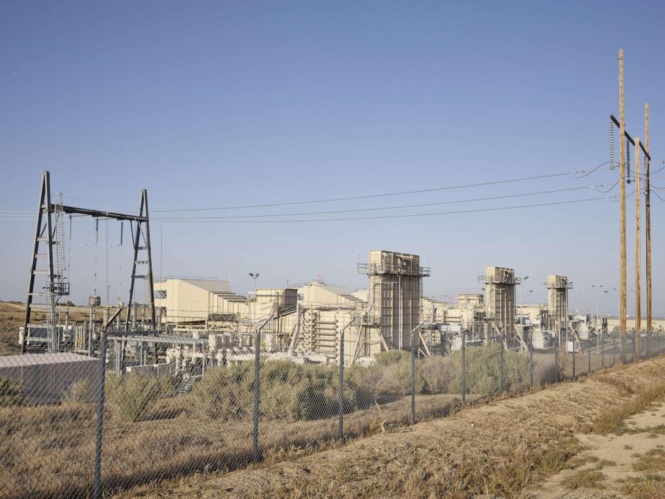 PHOTO: In this April 29, 2022, file photo, the Aera Energy Midway Sunset cogeneration natural gas power station is shown at the Midway-Sunset Oil Field near Derby Acres, Calif. (Bloomberg via Getty Images, FILE)