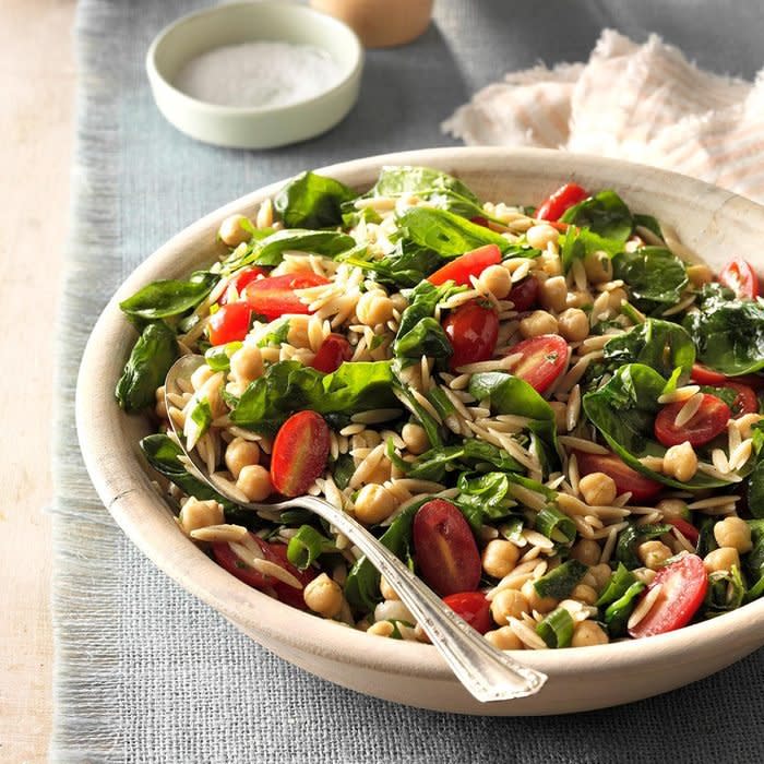 Spinach Orzo Salad With Chickpeas Exps Hc17 66008 D11 02 3b 4