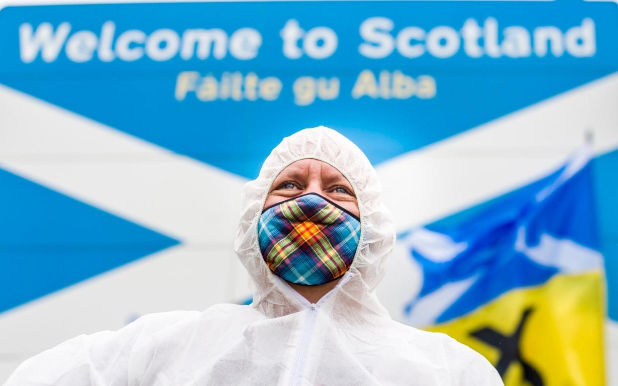 A handful of Scottish nationalists protested at the border on Saturday - Euan Cherry/Euan Cherry