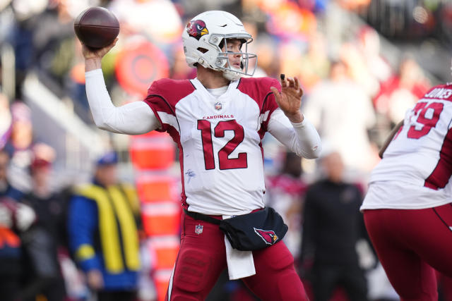 Cardinals weighing QB options for final 2 games with McCoy concussion