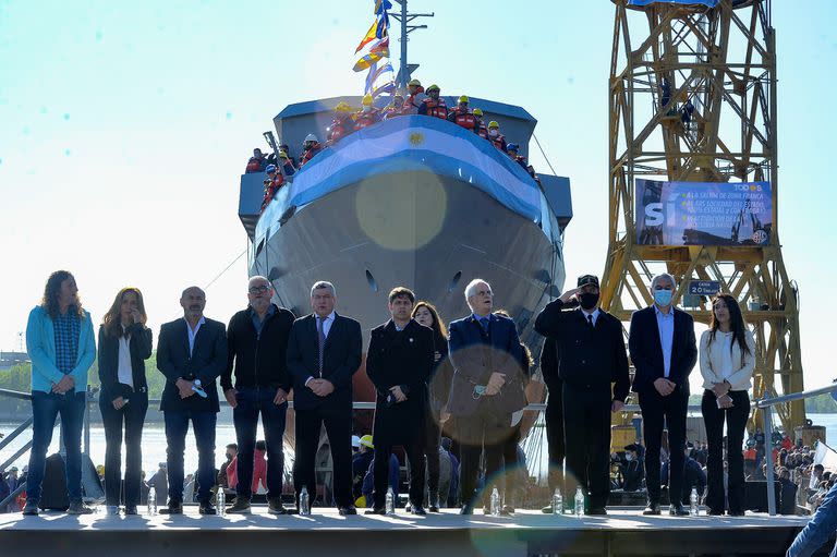 Botadura de lancha para instrucción de cadetes de la Armada // ASTILLERO RÍO SANTIAGO, ENSENADA