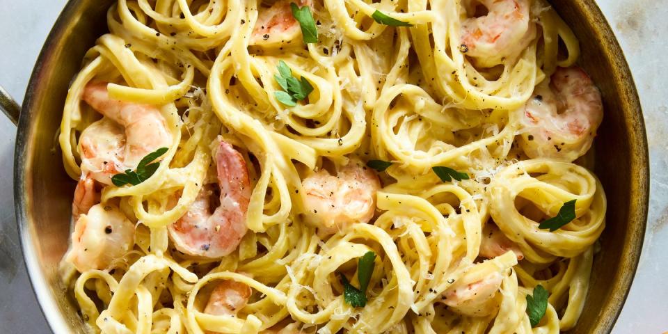 fettuccine alfredo with shrimp