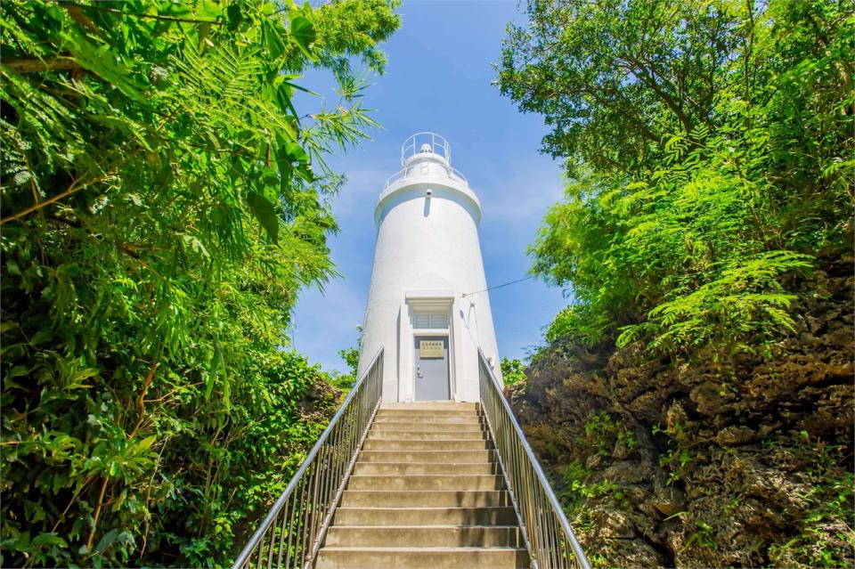 白燈塔（圖片來源：大鵬灣國家風景區管理處）