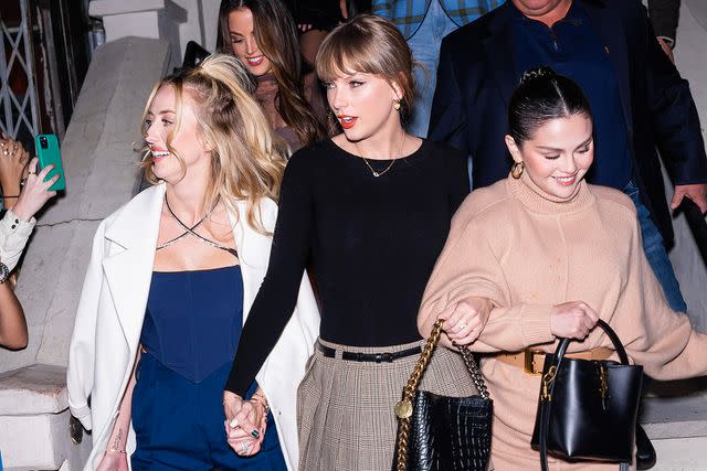 Taylor Swift & Brittany Mahomes Arrive At Chiefs Game In Chic Looks