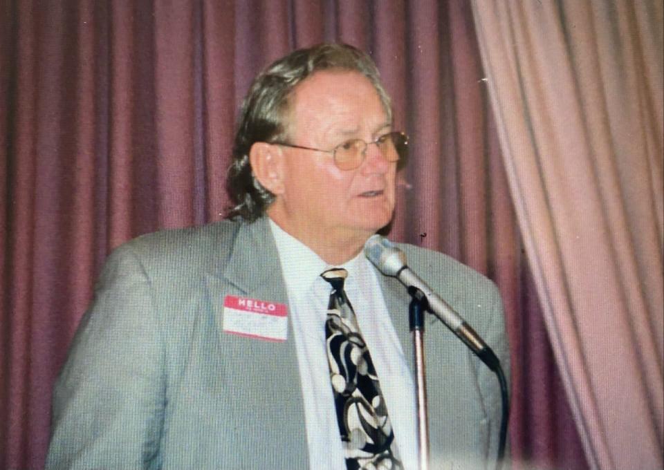 Former Middletown football and wrestling coach Dick Kleva at his 1991 induction into the Lion Hall of Fame.