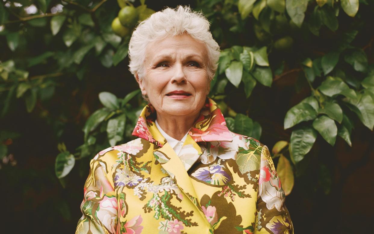 julie walters  - Linda Brownlee