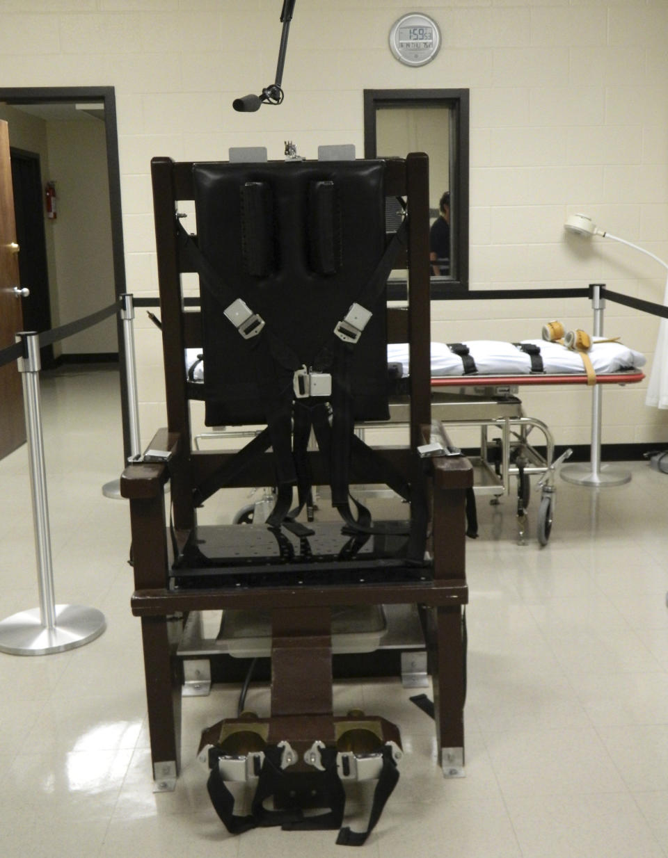 An electric chair, nicknamed "Old Sparky," is seen at the Riverbend Maximum Security Institution in this undated photo. (Photo: Tennessee Department of Corrections / Reuters)