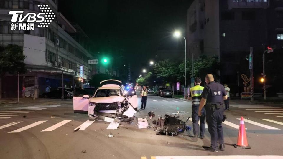 台中市南屯區東興路與文心南三路口發生死亡車禍。（圖／警方提供）