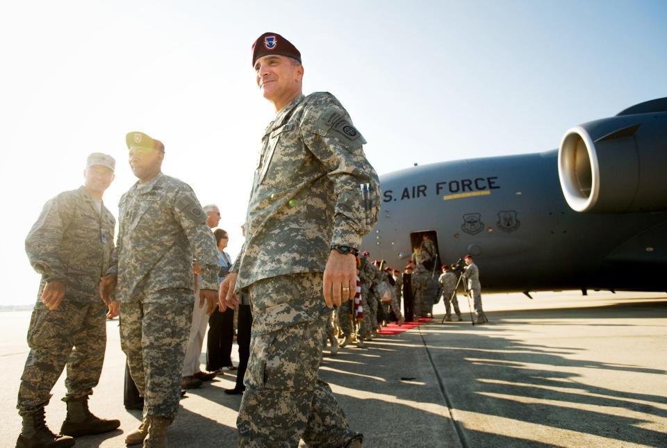 Then-Maj. Gen. Mike Scaparrotti and the 82nd Airborne Division Headquarters arrive at Pope Air Force Base on June 11, 2010, after a nearly 14-month deployment.