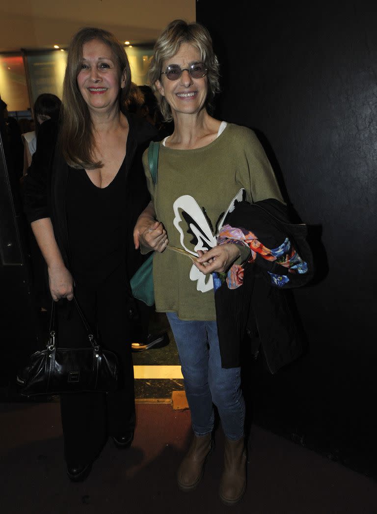 Mimi Ardú y Silvia Kutica se mostraron súper compinches durante toda la función