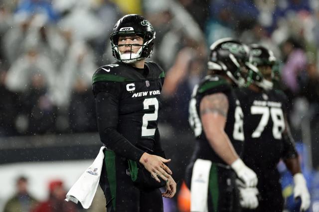 New York Jets quarterback Zach Wilson reacts against the <a class="link " href="https://sports.yahoo.com/nfl/teams/jacksonville/" data-i13n="sec:content-canvas;subsec:anchor_text;elm:context_link" data-ylk="slk:Jacksonville Jaguars;sec:content-canvas;subsec:anchor_text;elm:context_link;itc:0">Jacksonville Jaguars</a> Thursday, Dec. 22, 2022, in East Rutherford, N.J. | Adam Hunger, Associated Press