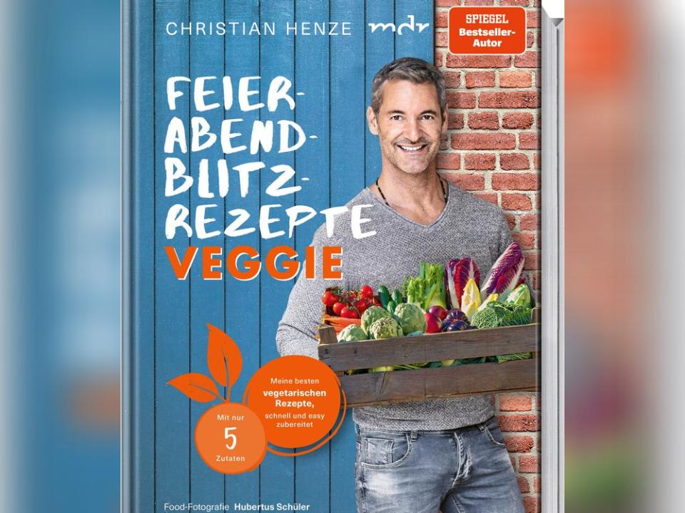 Christian Henzes drittes Buch "Feierabend-Blitzrezepte Veggie" reiht sich als erster pflanzenbasierter Blitz-Titel in die erfolgreiche Feierabend-Serie des beliebten TV-Kochs ein. (Bild: Becker Joest Volk Verlag)