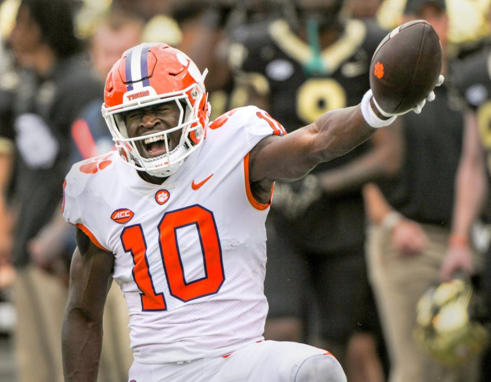 Ncaa Football Clemson At Wake Forest