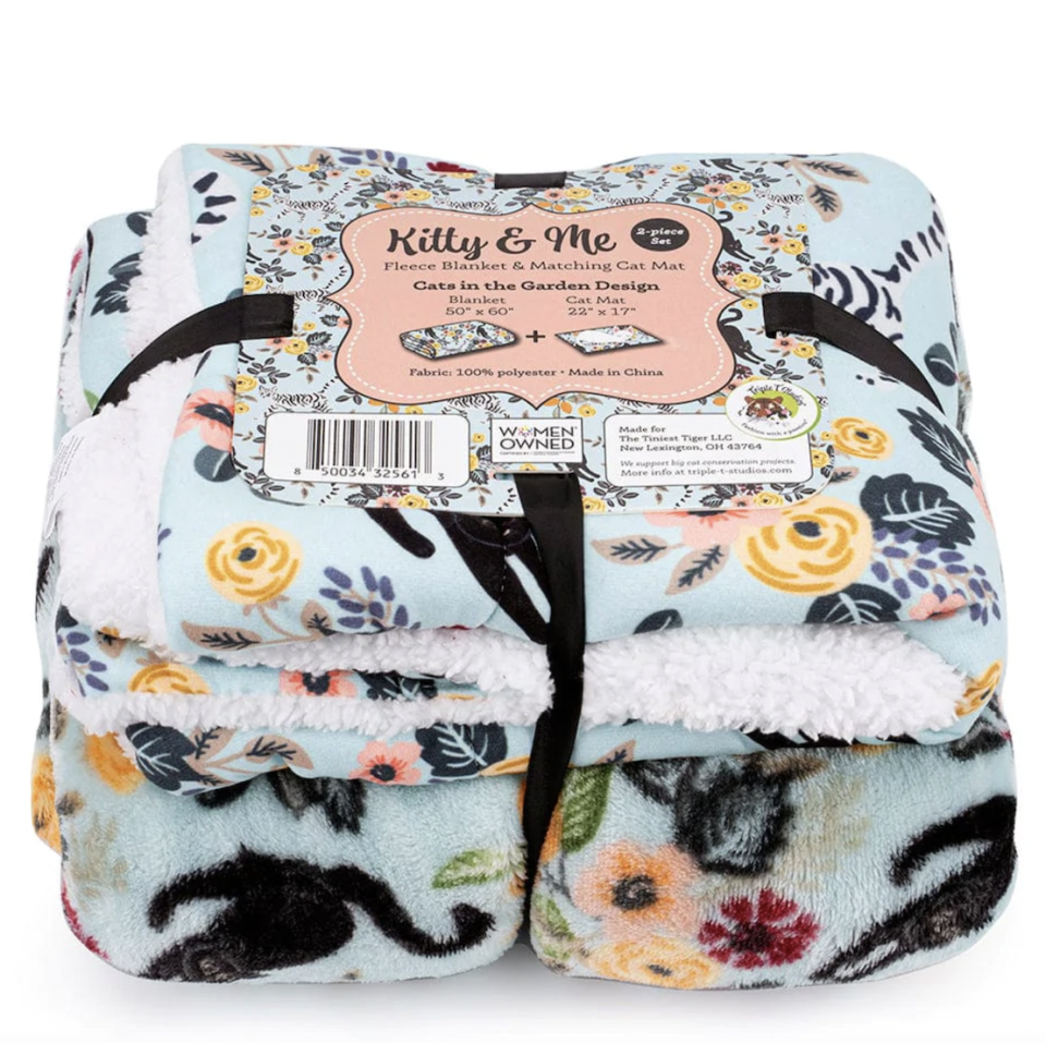 Kitty & Me fleece blanket and cat mat set