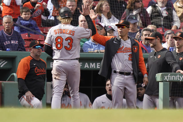 Martinez homers, Red Sox beat Orioles in 3rd straight, 5-3