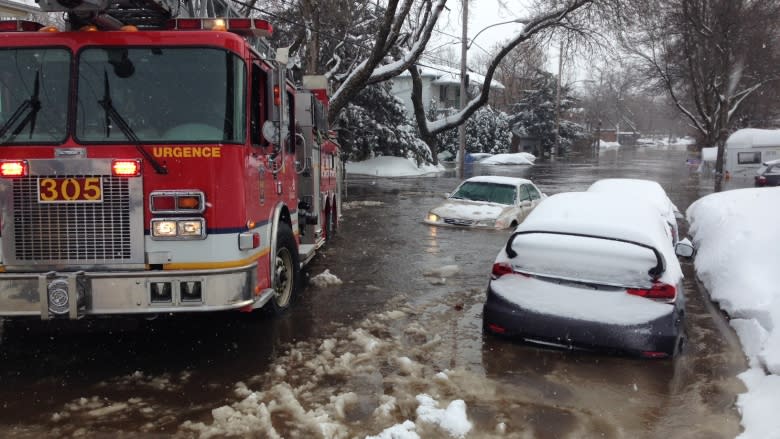 Heavy rainfall leads to flooding in parts of southern Quebec