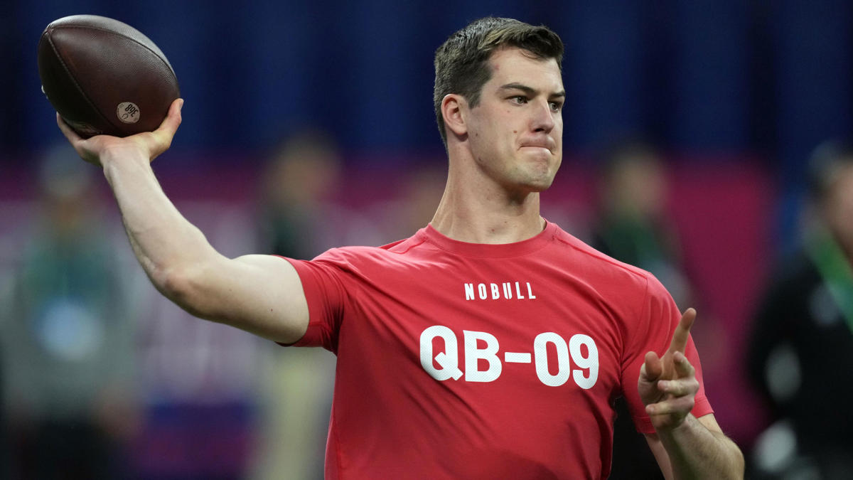 Why Nick Sirianni, Eagles claimed QB Ian Book – NBC Sports Philadelphia