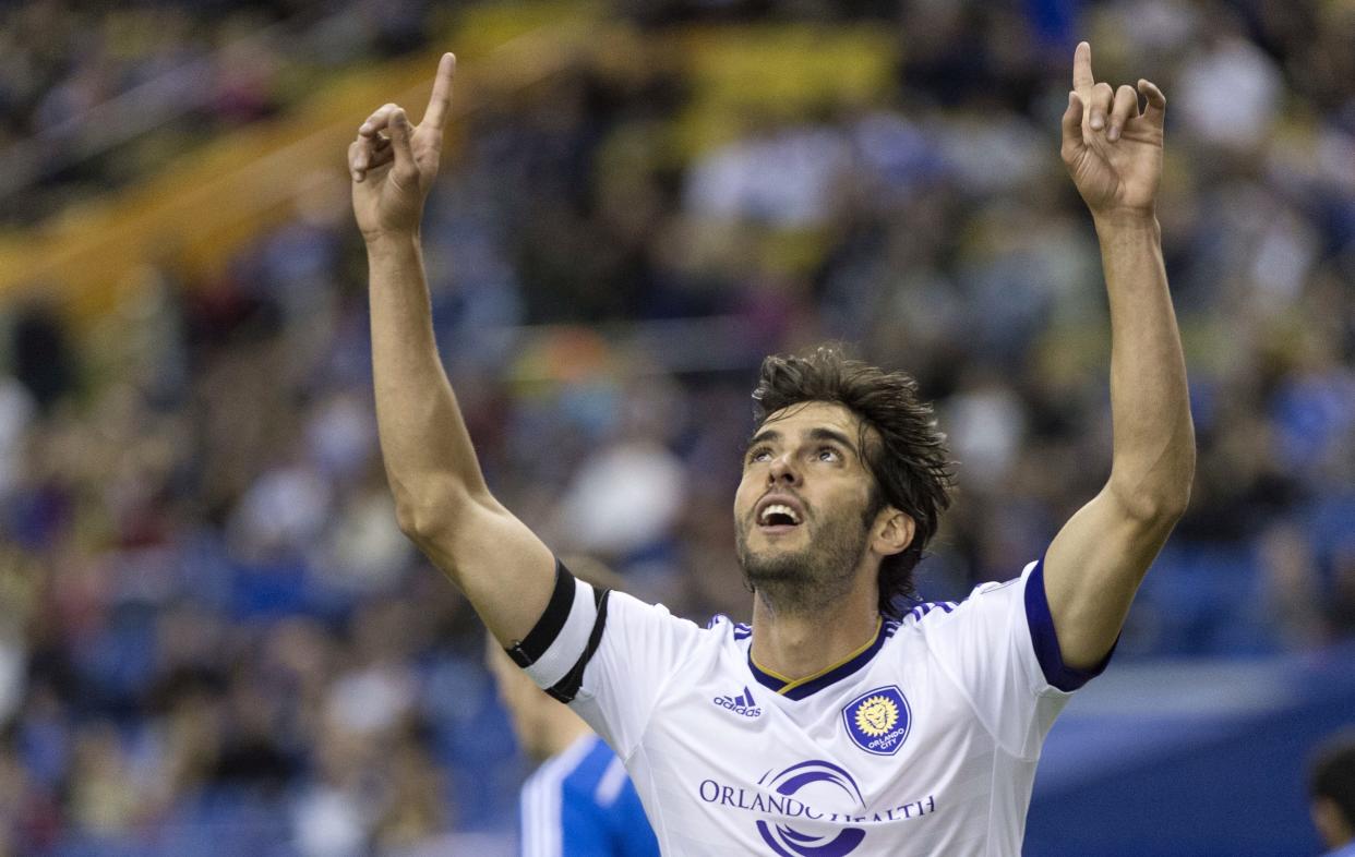 Kaká del Orlando City celebra tras anotar un gol ante Montreal en el partido de la MLS, el sábado 28 de marzo de 2015. (AP Foto/The Canadian Press, Paul Chiasson)