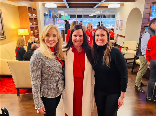 Tavia Hunt with Arkansas Gov. Sarah Sanders at Arrowhead Stadium. (Photo: Sarah Huckabee Sanders’ Instagram)