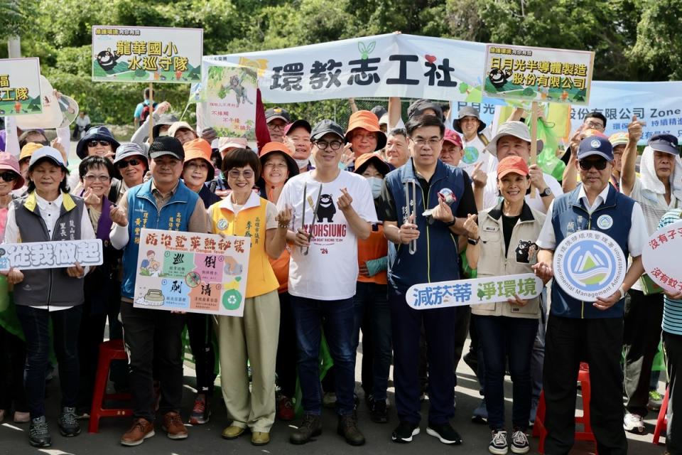 高市環保局舉辦淨山健行活動。   圖：高雄市環保局/提供