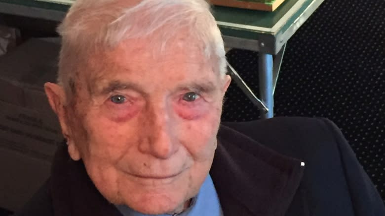 A last sortie? Montreal D-Day pilot returns to France for Legion of Honour award