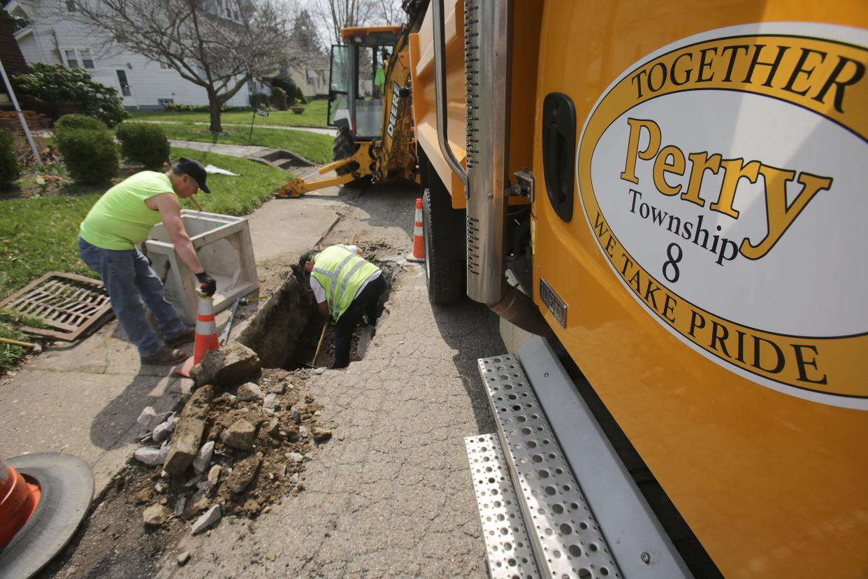 Perry Township voters on Tuesday defeated a five-year, 7.8-mill road levy, which was to generate $5.8 million annually for road repaving, maintenance, staffing and snow removal.