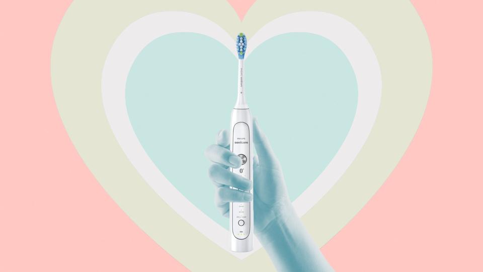 Philips Sonicare Flexcare Platinum on a designed background