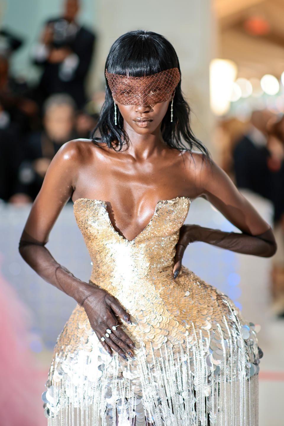 Anok Yai en la alfombra roja de la Met Gala 2023. (Photo by Dimitrios Kambouris/Getty Images for The Met Museum/Vogue)