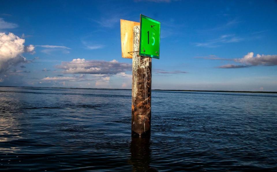 Vista del marcador del canal 15 en el Intracoastal, lugar del accidente náutico mortal el 4 de septiembre.